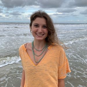 Meet your Posher, Marisa